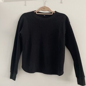 Uniqlo black henley